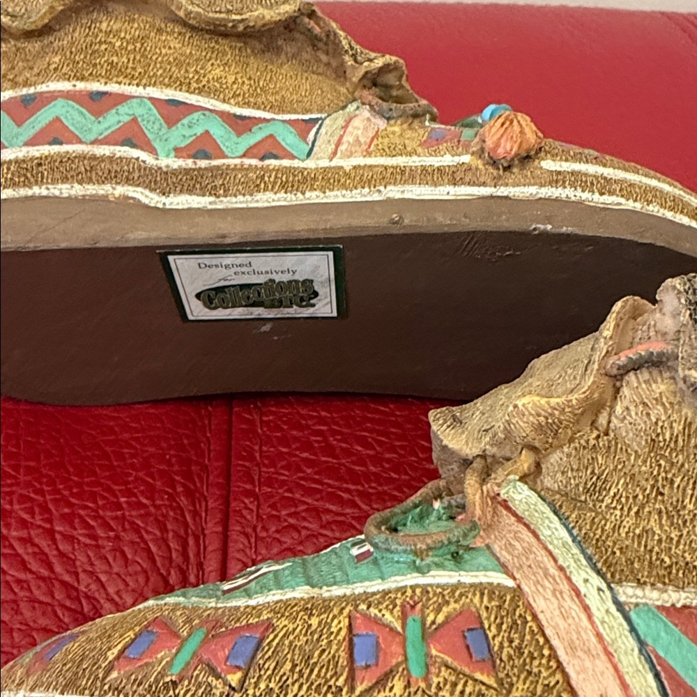 Vtg Southwestern Clay Moccasin Figurines Painted Shoes Ornaments - Picture 9 of 10